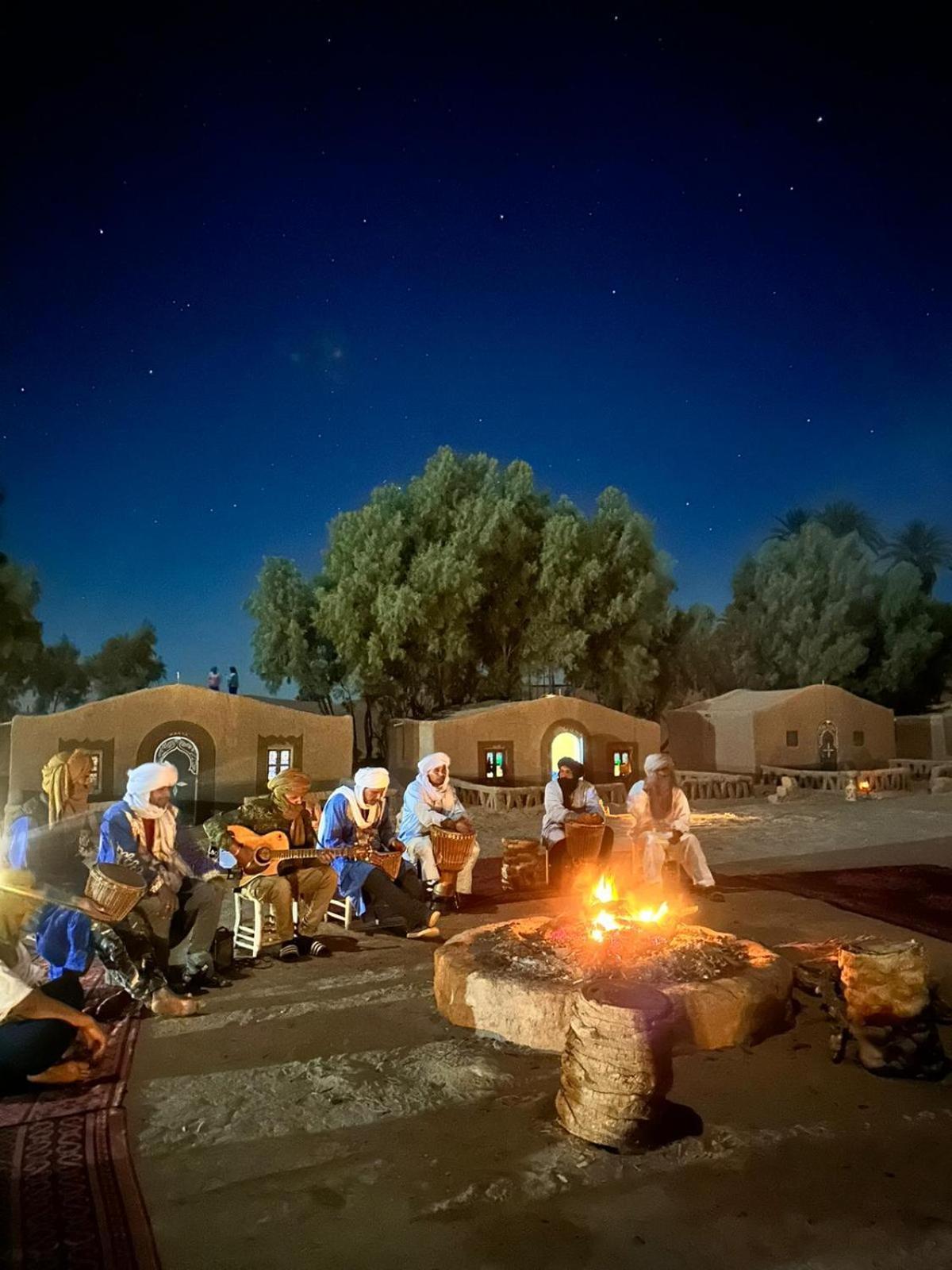 Authentique Camp Berbere Mirage Du Desert 姆哈米德 外观 照片